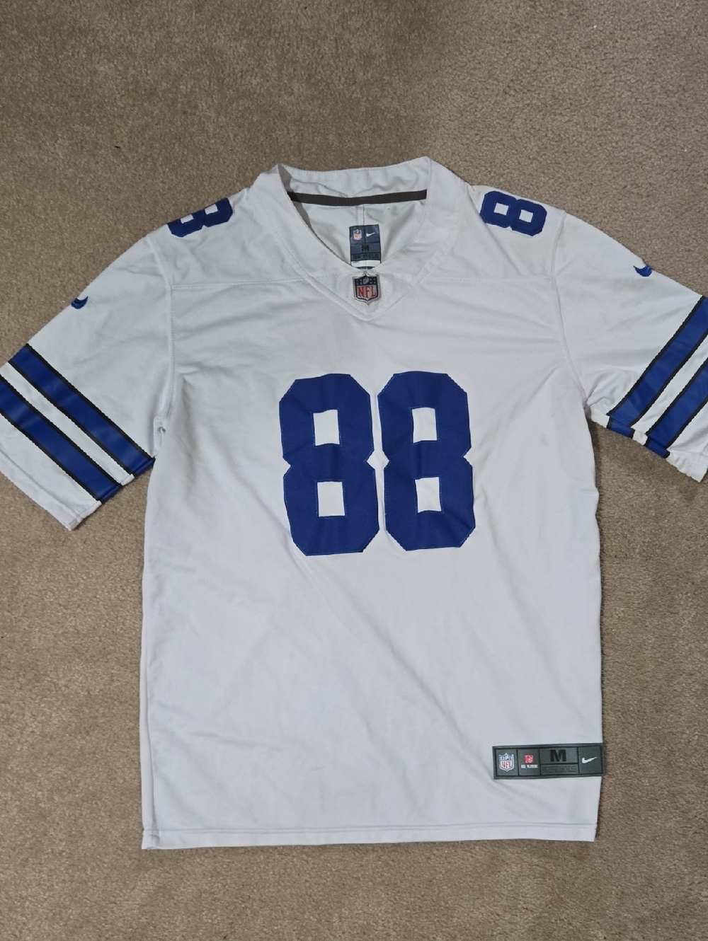 NFL Dallas Cowboys (Ceedee Lamb) 88. *Has Some Staining , As Pictured.